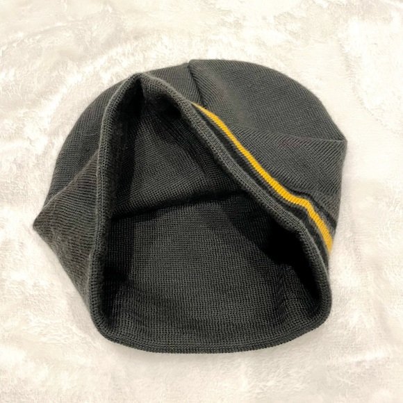 NWOT Gray and yellow woven beanie - Picture 2 of 3